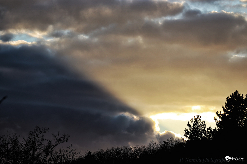 Napos és borús idő határa ☺️