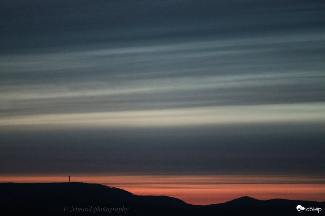 Csíkos naplemente ☺️