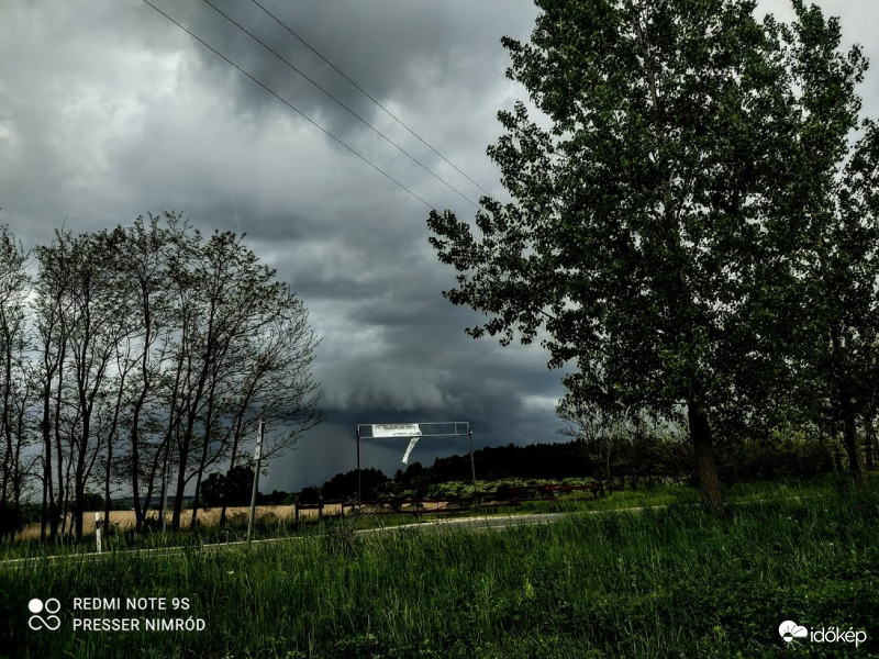 Szupercella Mány határában