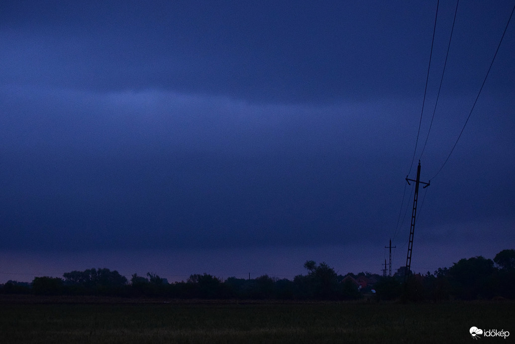 Mai naplemente színei