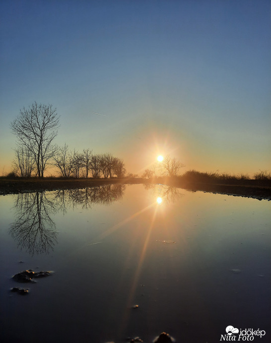 Tükörbe néz a nap 2