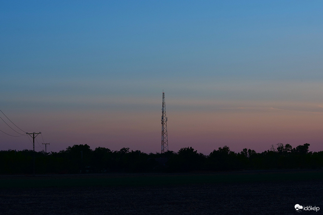 Ma esti színkavalkád Dévaványán :-)