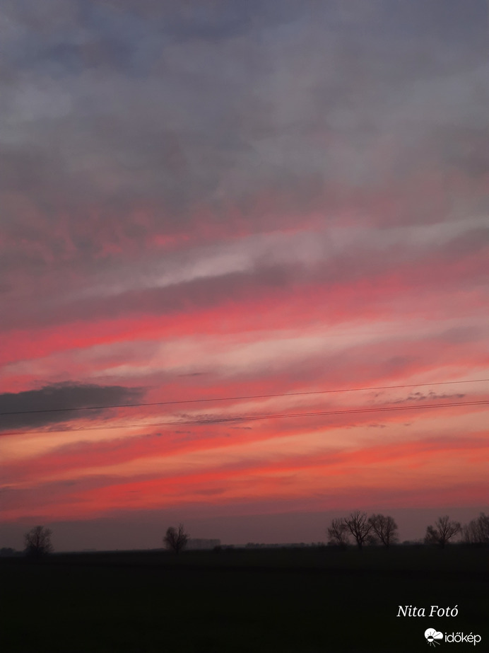 Naplemente utáni színek