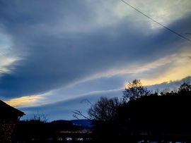 Reggeli felhőkép. 2.