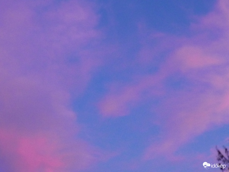 Rózsaszín felhők