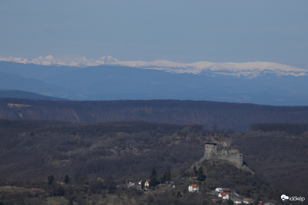 Magas-Tátra a Salgóvár-ból_1