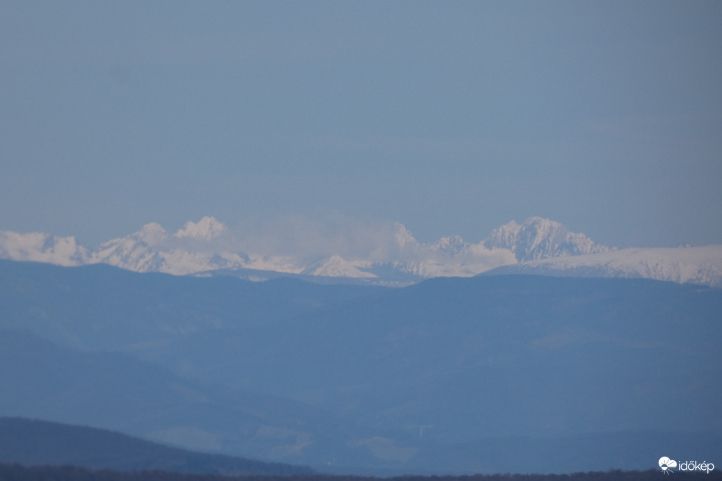 Magas-Tátra a Salgóvár-ból_2