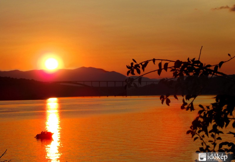 Egy perc az Adriánál