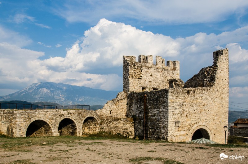 Berat felett