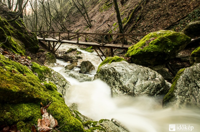 Dera szurdok