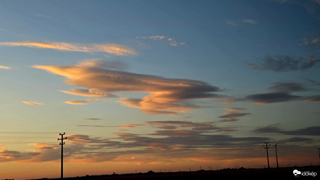 Altocumulus lenticularis