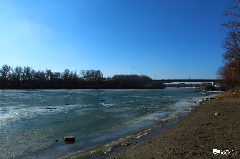 Olvadó tisza 2