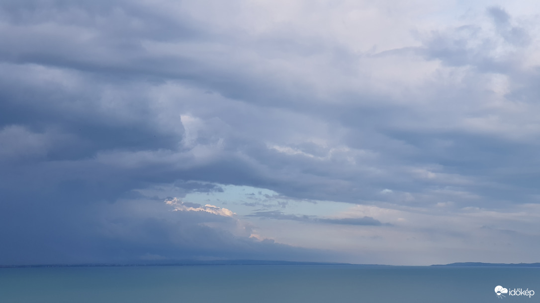 Balatonakarattya