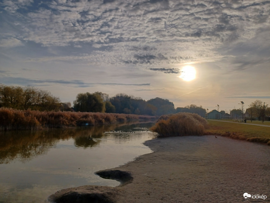 Napkelte a kis tónál