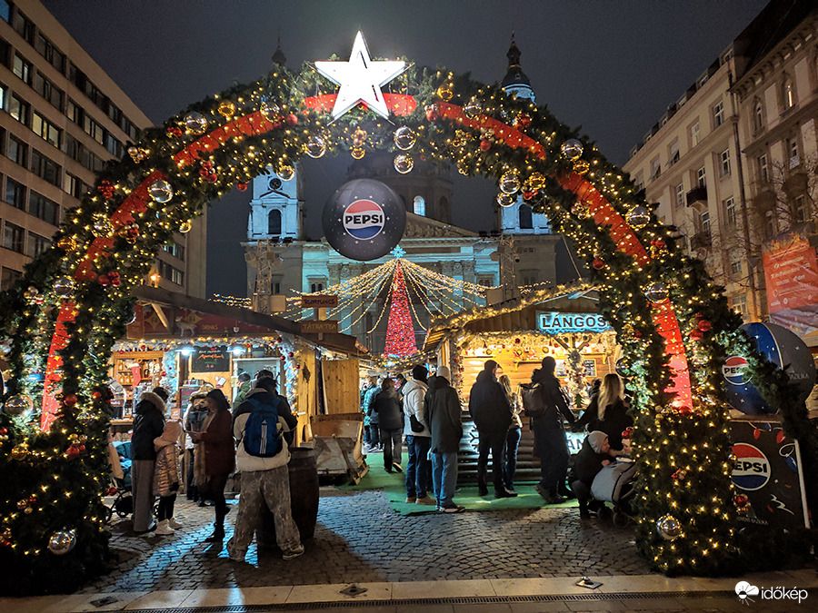 Karácsonyi vásárban