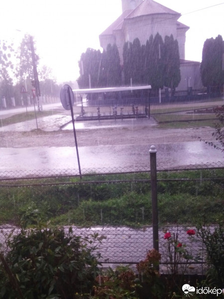 Sárközújlak
