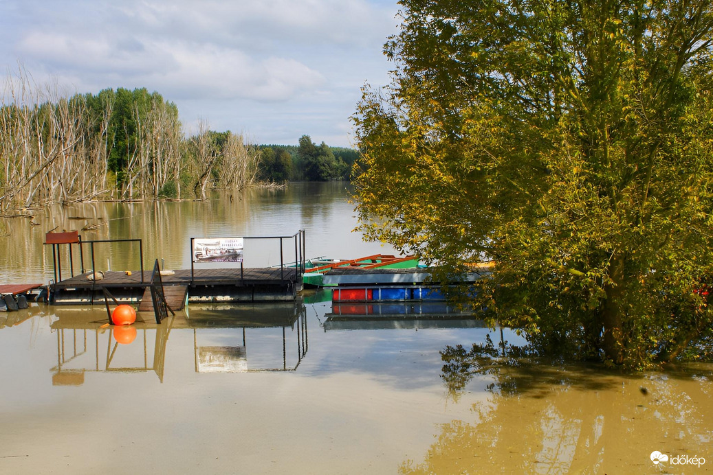 SZIGETKÖZ