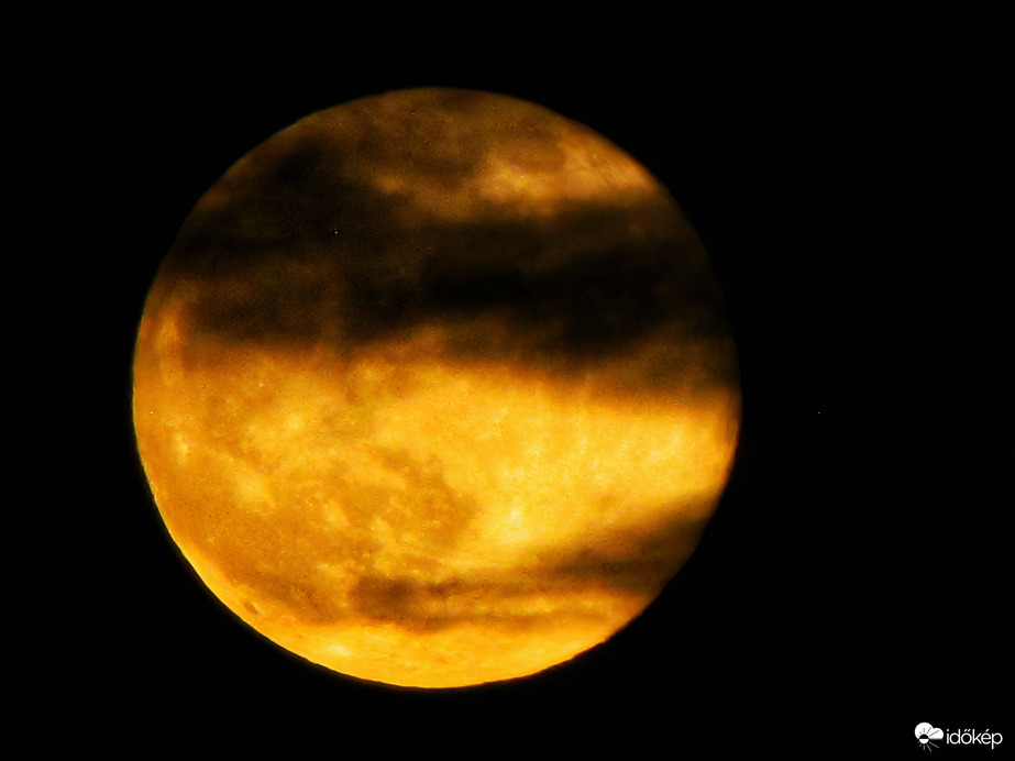 Az év első szigetközi teliholdja