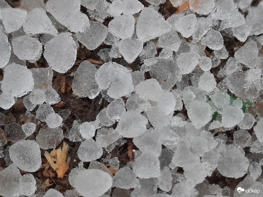 Graupel zápor eredménye...