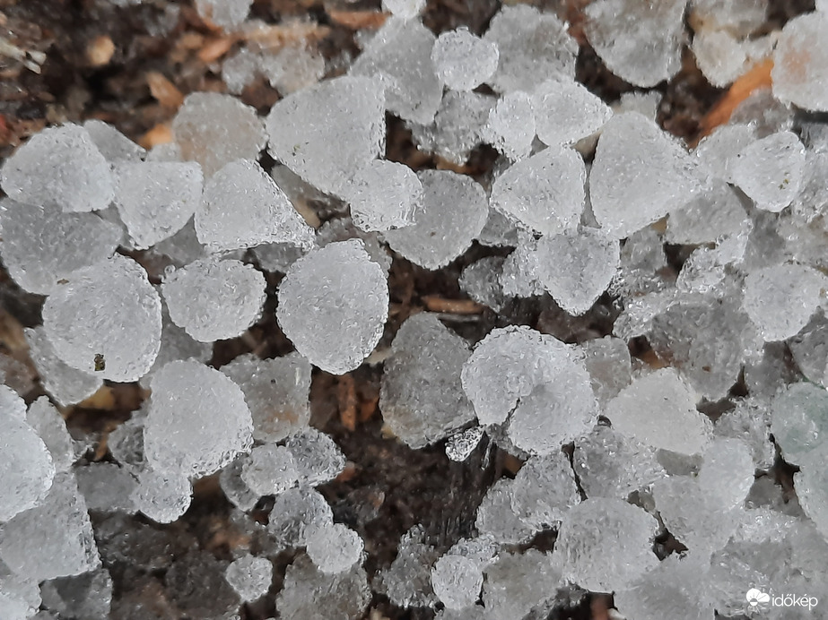 Graupel zápor eredménye...