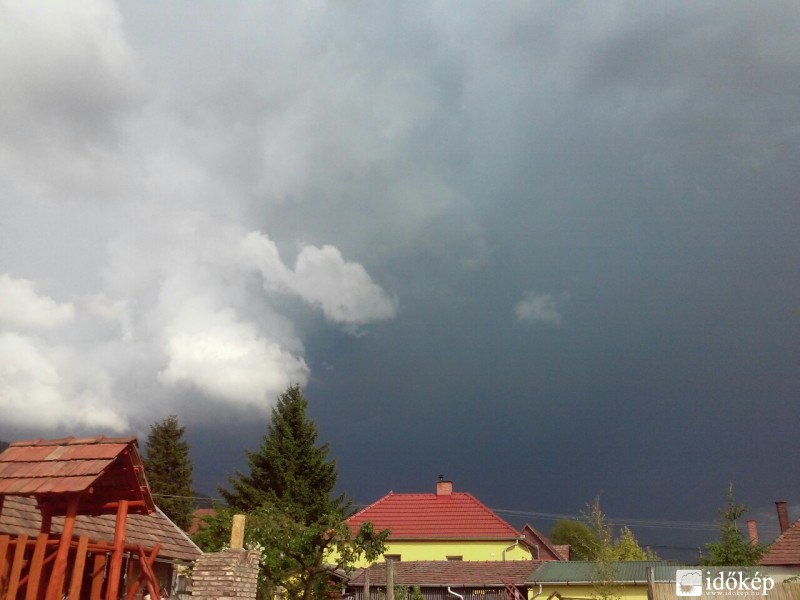 Karancslapujtő