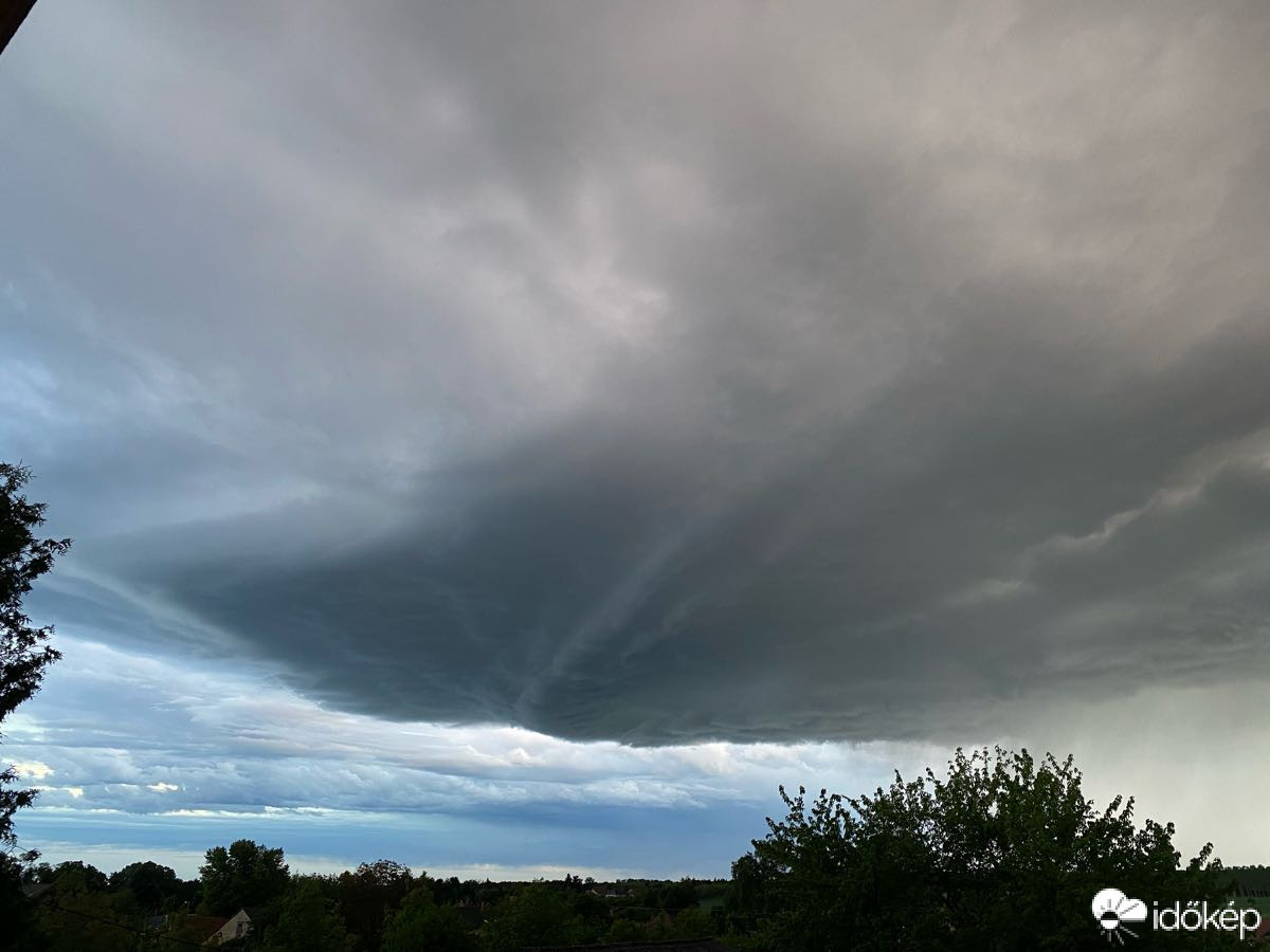 Észlelési fényképek