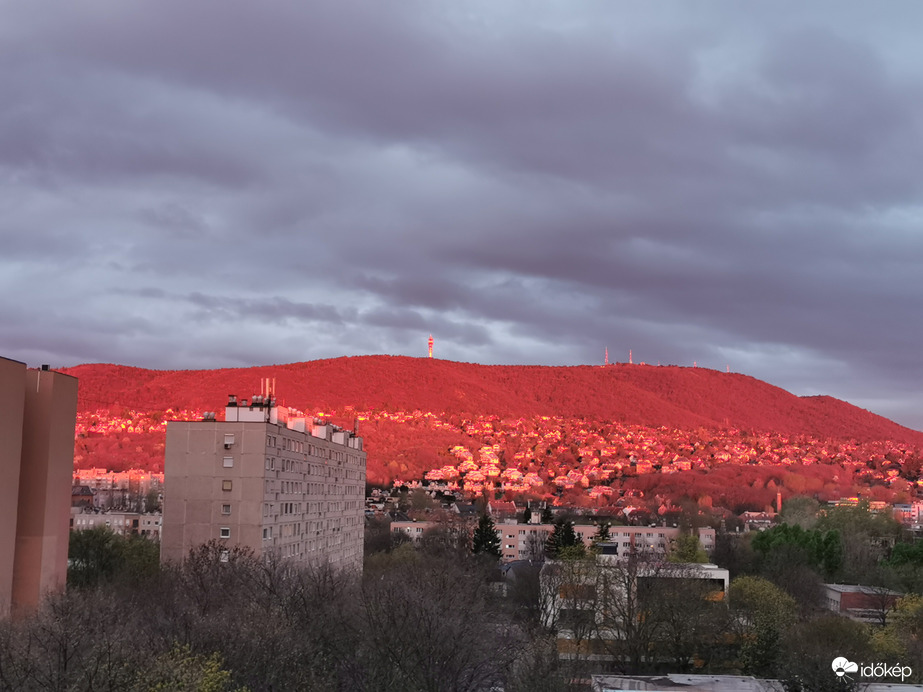 Alpenglow / Alpenglühen jelenség 