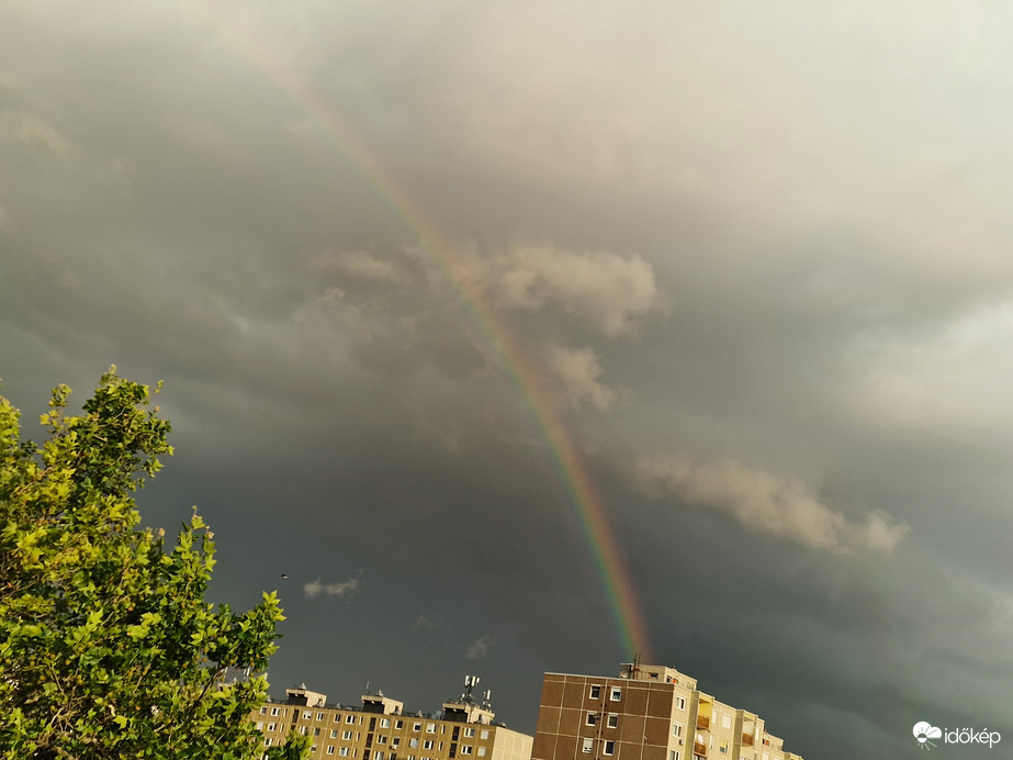 Újabb zivatar egy újabb szivárvánnyal