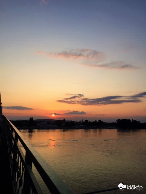 Mária Valéria hídról a naplemente