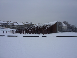 56-os emlékmű télen