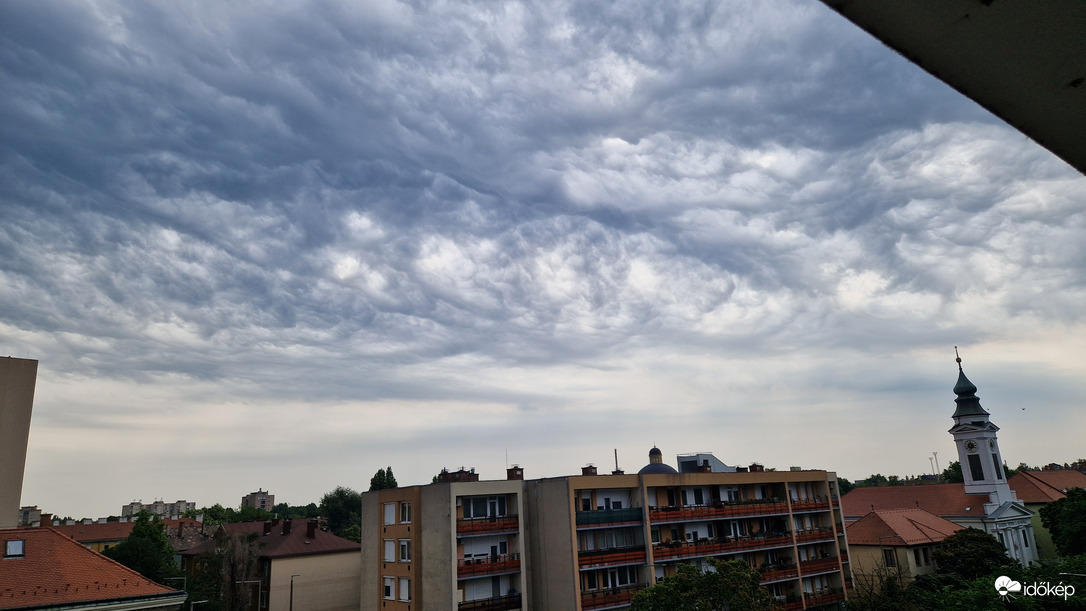 Vihar előtt 