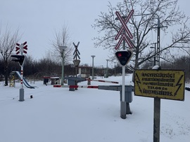 Fehér ruhában a Püspökladányi villanyfényes retróvilág