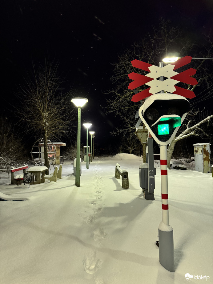 Püspökladányi villanyfényes retróvilág