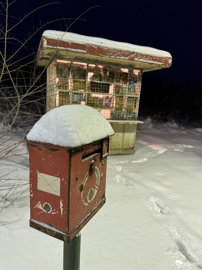 Csendélet a Püspökladányi villanyfényes retróvilágban