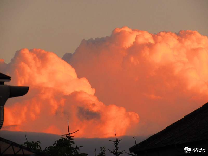 rózsaszín felhők