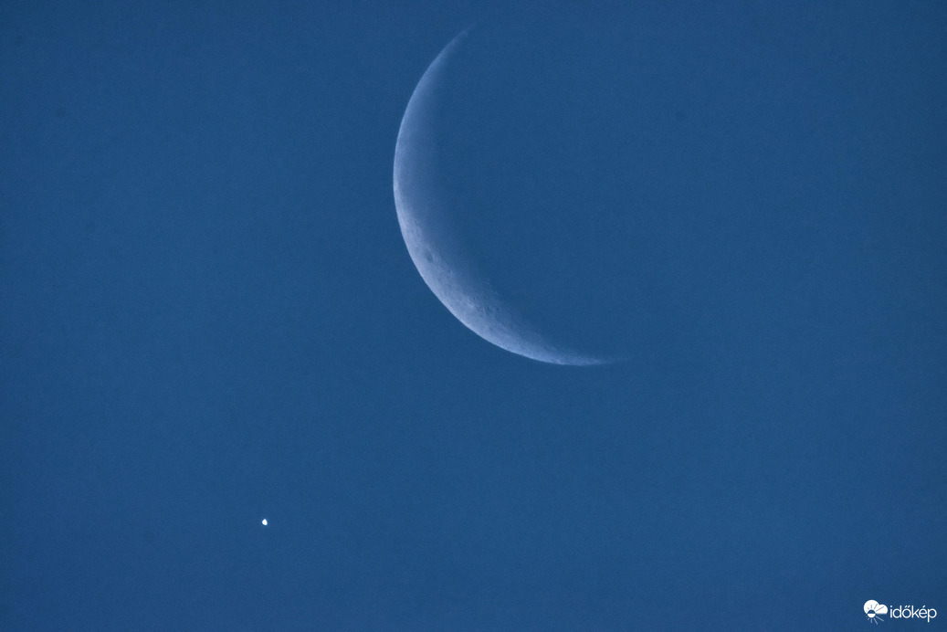Hold és a Vénuszt egymás melett 