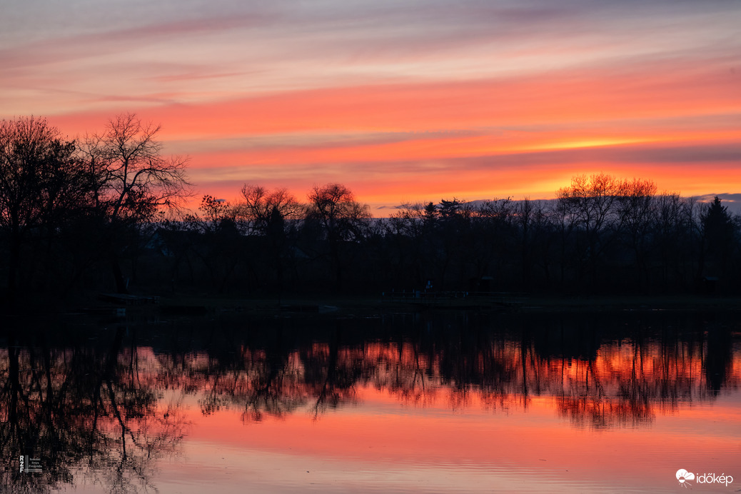 Tüzes naplemente Tiszalökön