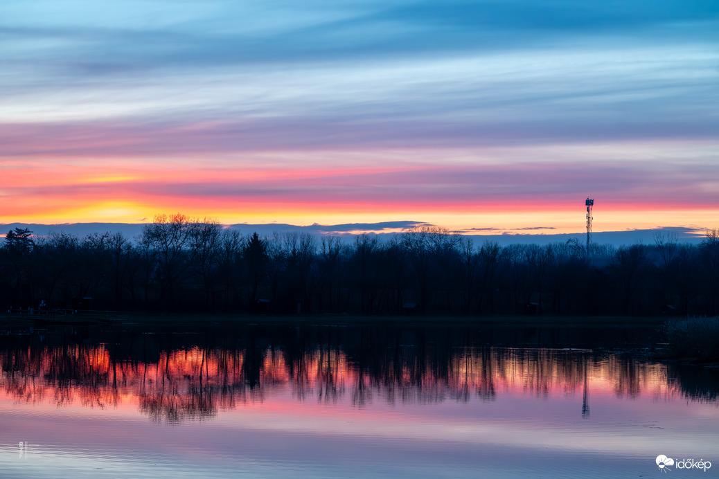 Tüzes naplemente Tiszalökön