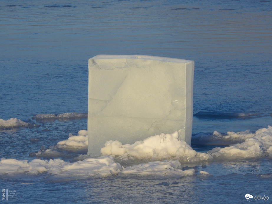Amikor a jég elkezd mesélni: jégpókok, rianások, lékelés