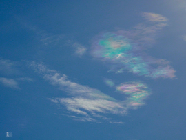 Újból irizáltak a felhők