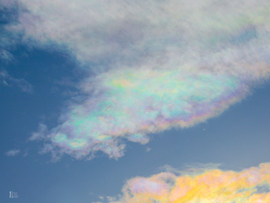 Még néhány további irizáló felhő pár perccel korábban Tiszalökről