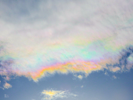 Még néhány további irizáló felhő pár perccel korábban Tiszalökről