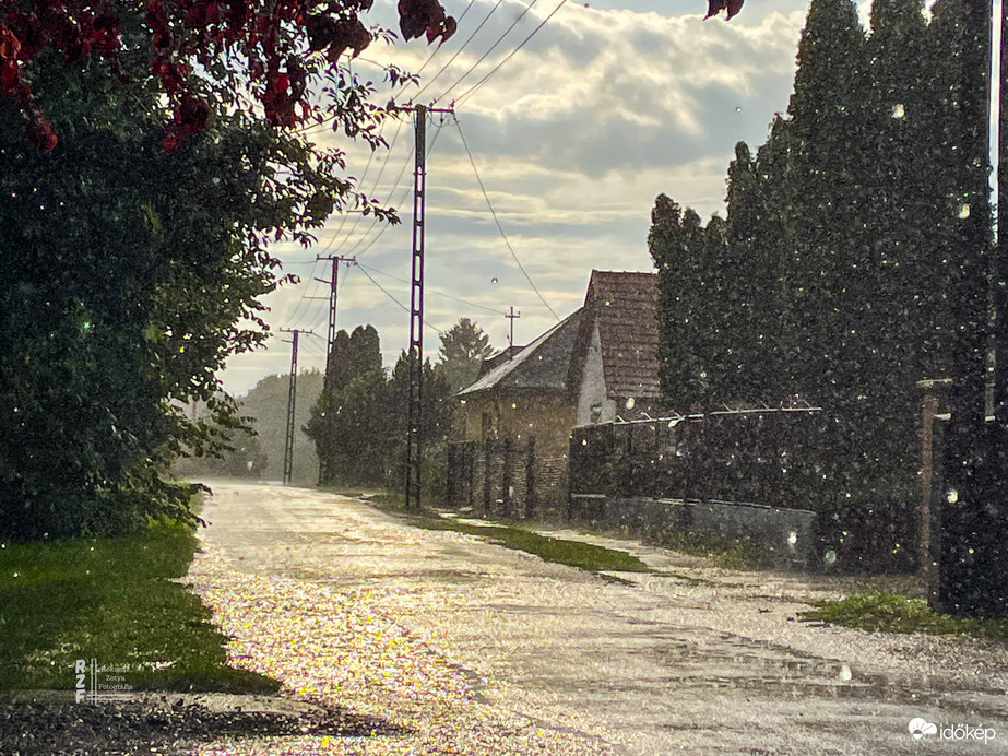A szombatra ígért villámárvíz most érkezett meg Tiszalökre 