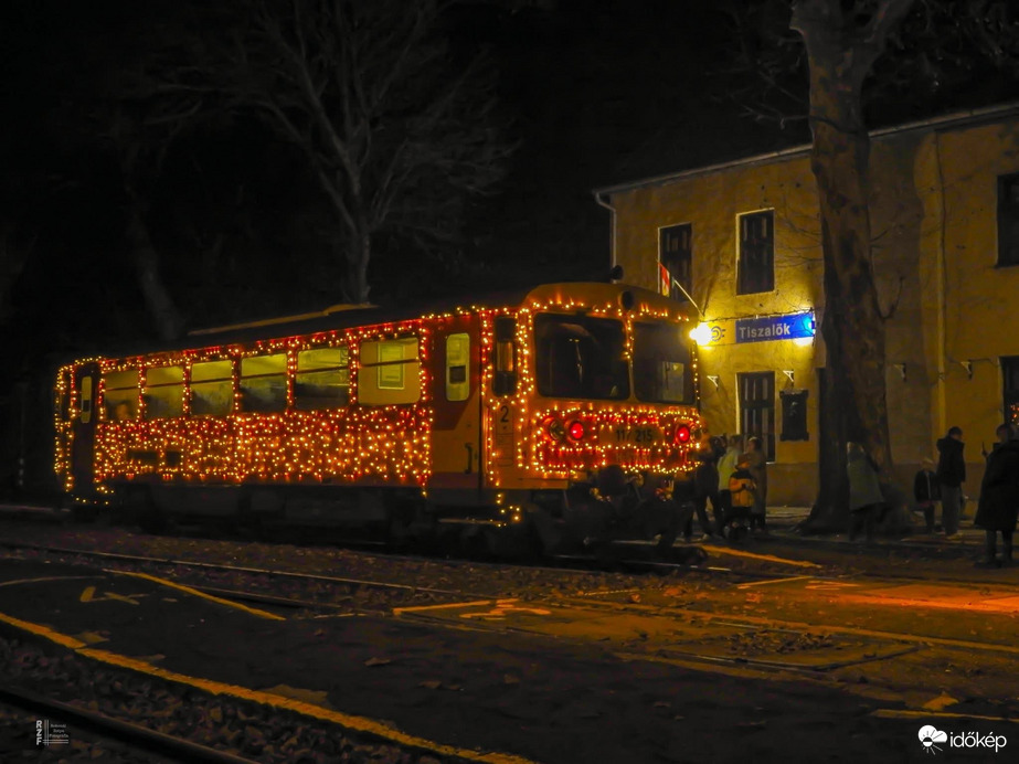 Fény “Studenka” Bz indul Görögszállás állomásig a 2. vágányról Tiszalök vasútállomásról 