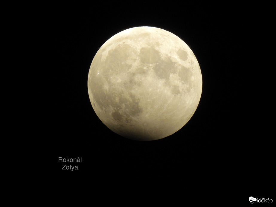 Részleges holdfogyatkozás START