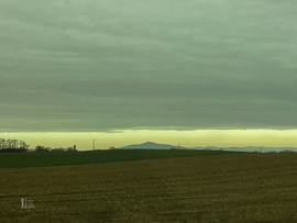 A tokaji Kopasz-hegy és az ég közötti határvonal 