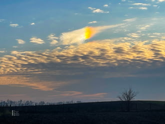 Irizáló felhők Tiszalök felett