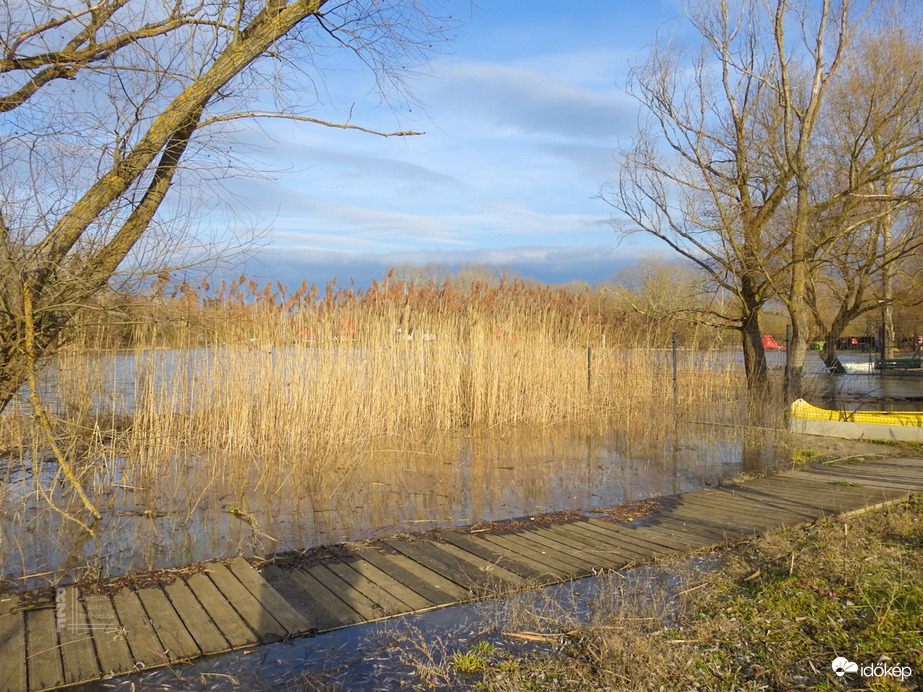 Árvíz, 520 cm, Tiszalök/Szepi-tanya, strand, kalandpark