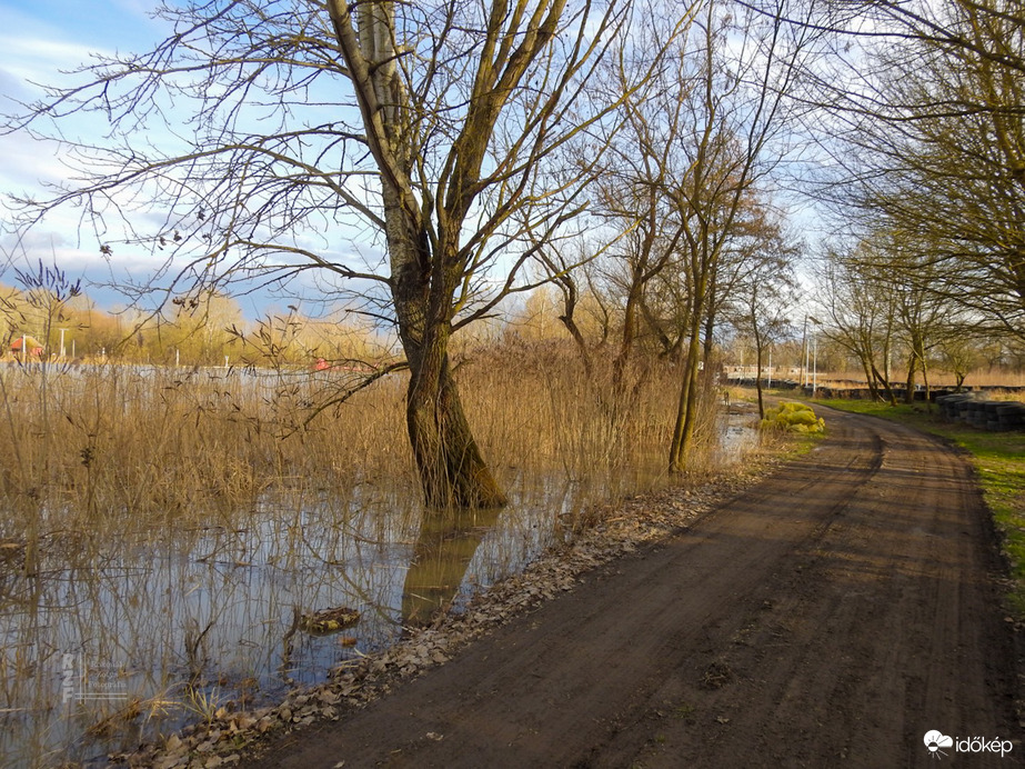 Árvíz, 520 cm, Tiszalök/Szepi-tanya, strand, kalandpark