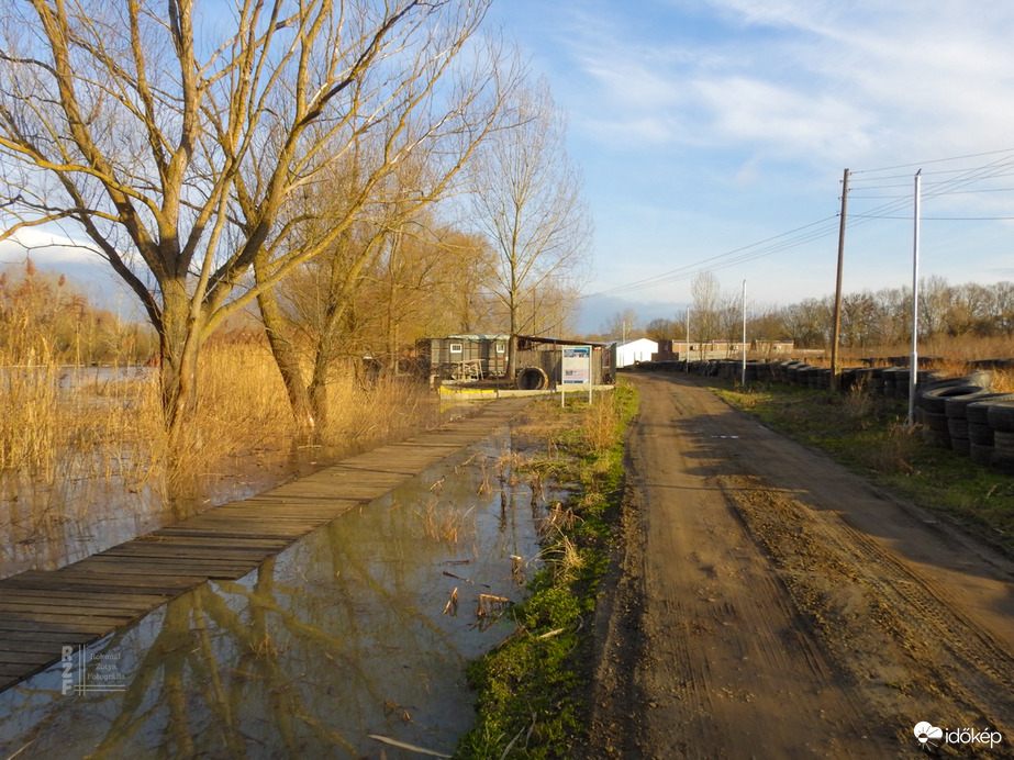 Árvíz, 520 cm, Tiszalök/Szepi-tanya, strand, kalandpark